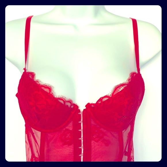 Made in Italy 🇮🇹 Red Lace Bustier - Picture 3 of 5